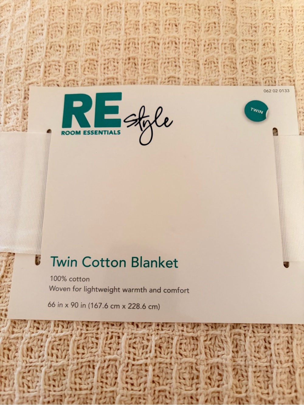 Room Essentials Twin Cotton Blanket in Cream + A GIFT 🎁